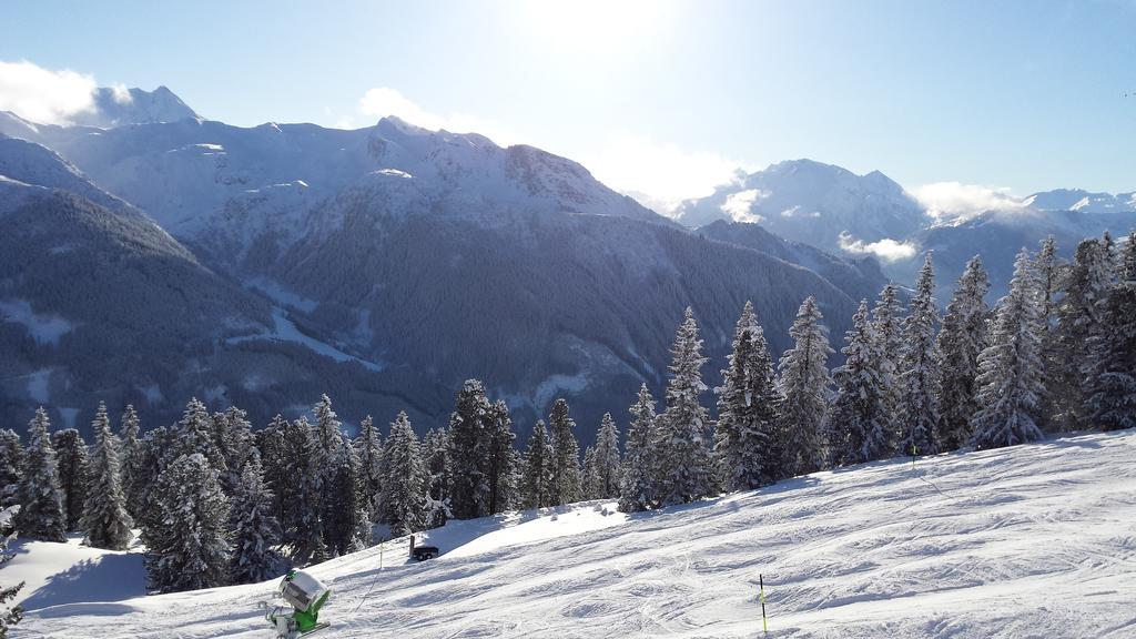 Tirol Apartament *